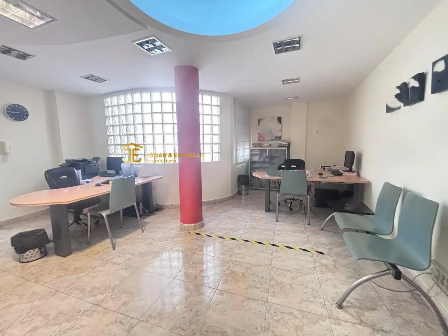 Büro zum Verkauf in Lorca mit Klimaanlage und Heizung