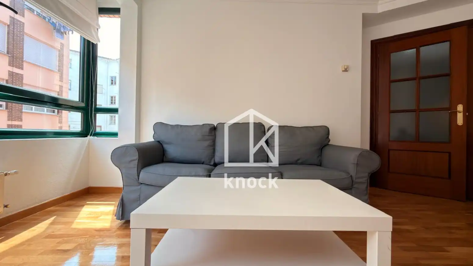 Sala de estar de Piso en venta en Oviedo  con Calefacción