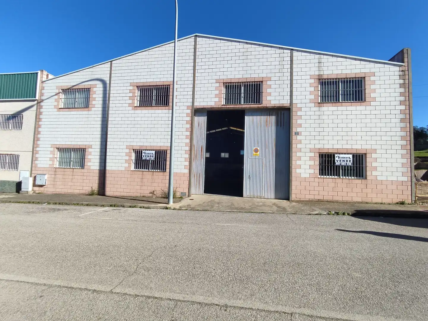 Nau industrial en venda a Burguillos del Cerro, imagen 6