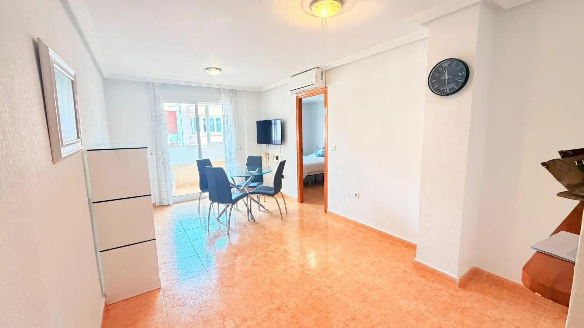 Vista exterior de Piso en venta en Torrevieja con Aire acondicionado, Calefacción y Terraza