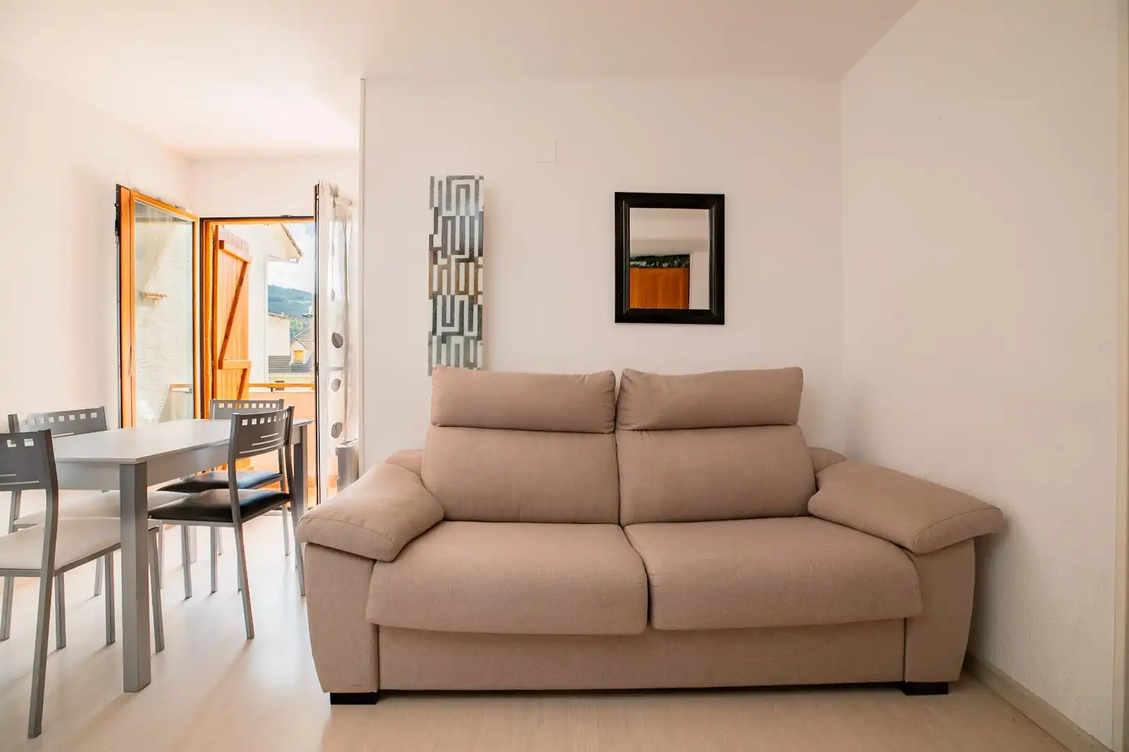 Living room of Flat for sale in Villanúa  with Heating, Parquet flooring and Storage room