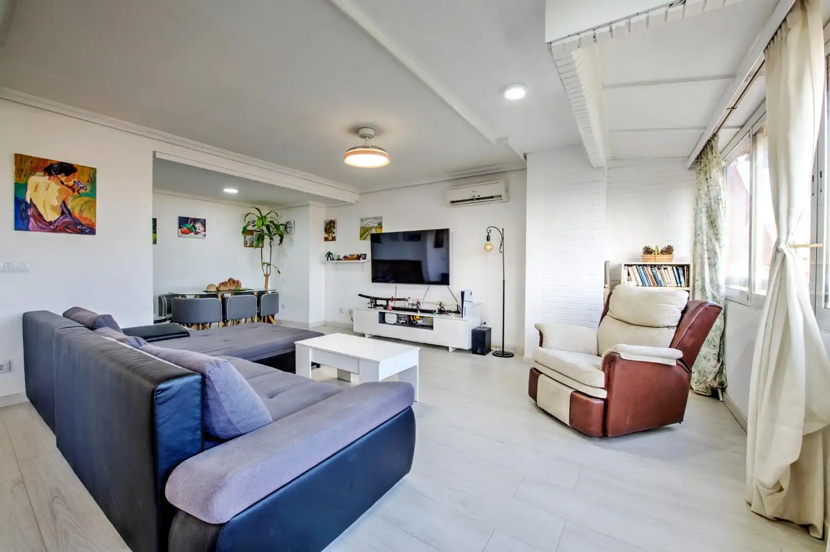 Duplex with pool for sale in DR JOSE LUIS DE LA VEGA, imagen 7