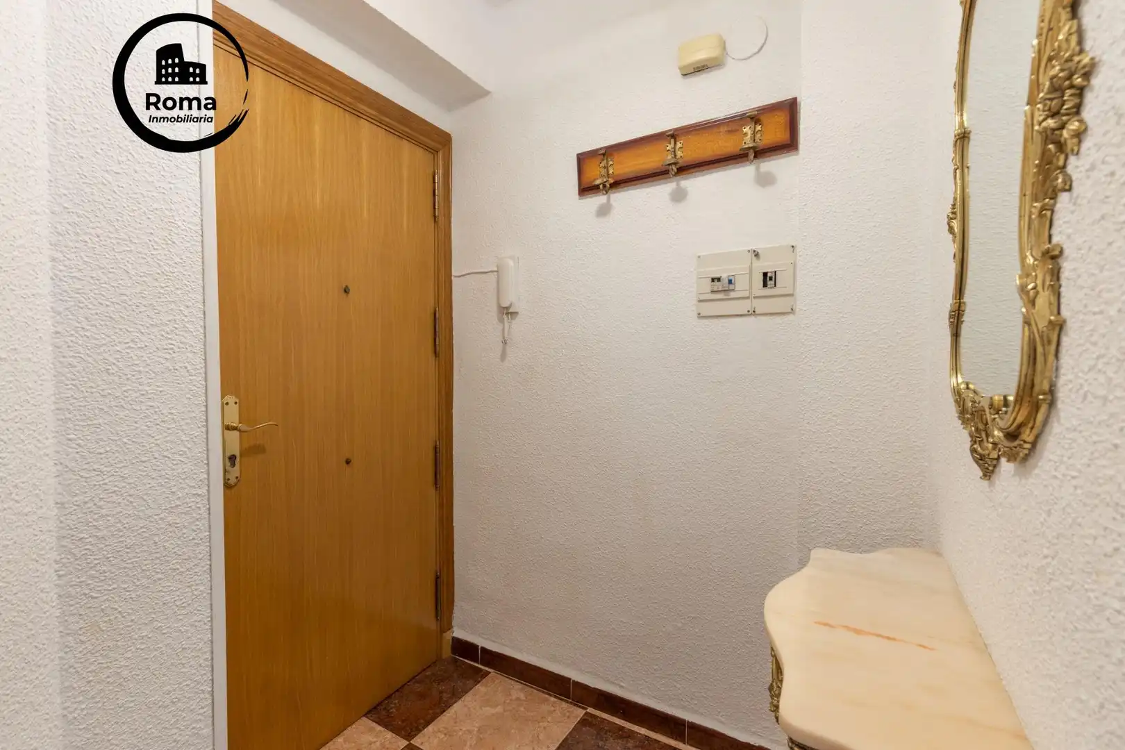 Piso en venta en Granada con Terraza, Amueblado y Balcón