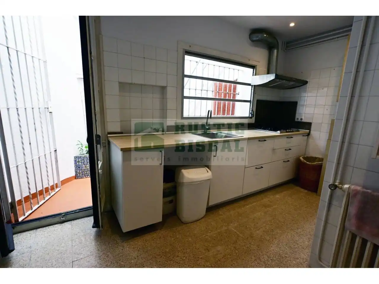 Gemischtgenutztes Gebäude zum Verkauf in Paseo Marimon Asprer, imagen 17