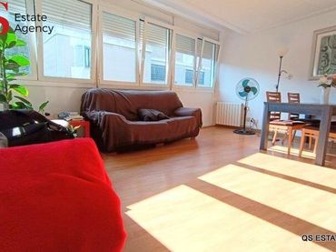 Piso con balcón en venta en Centre