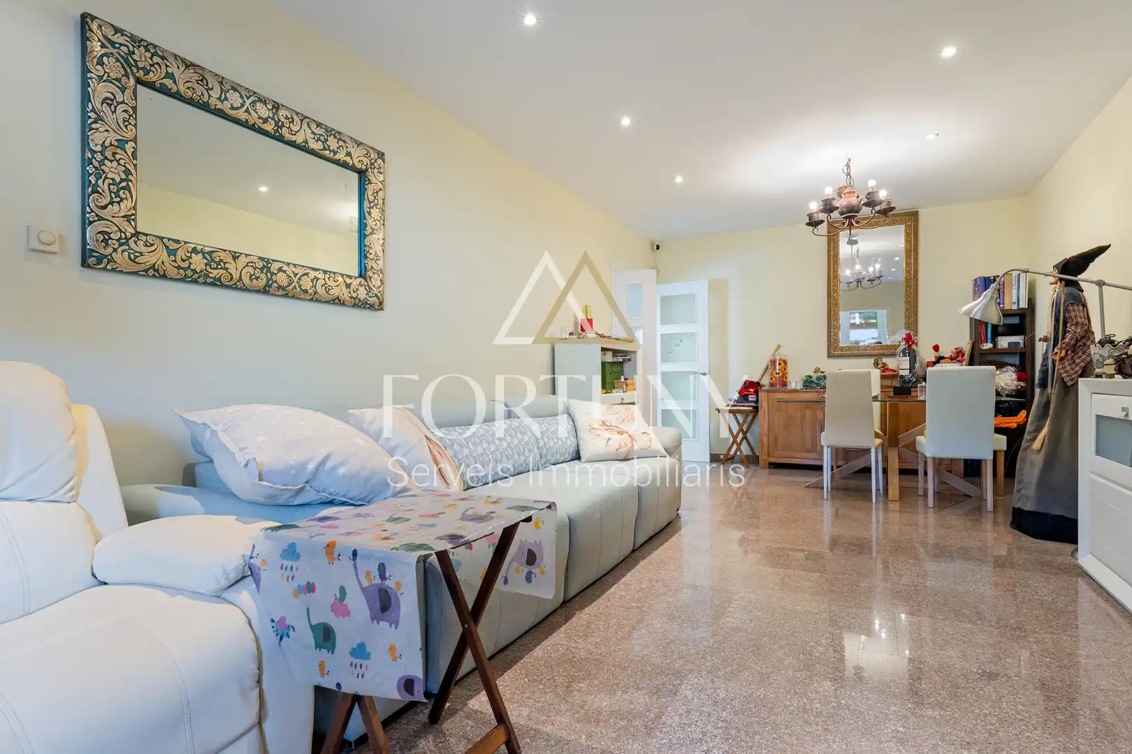 Vista exterior de Casa o xalet en venda en Cambrils amb Aire condicionat, Traster i Piscina