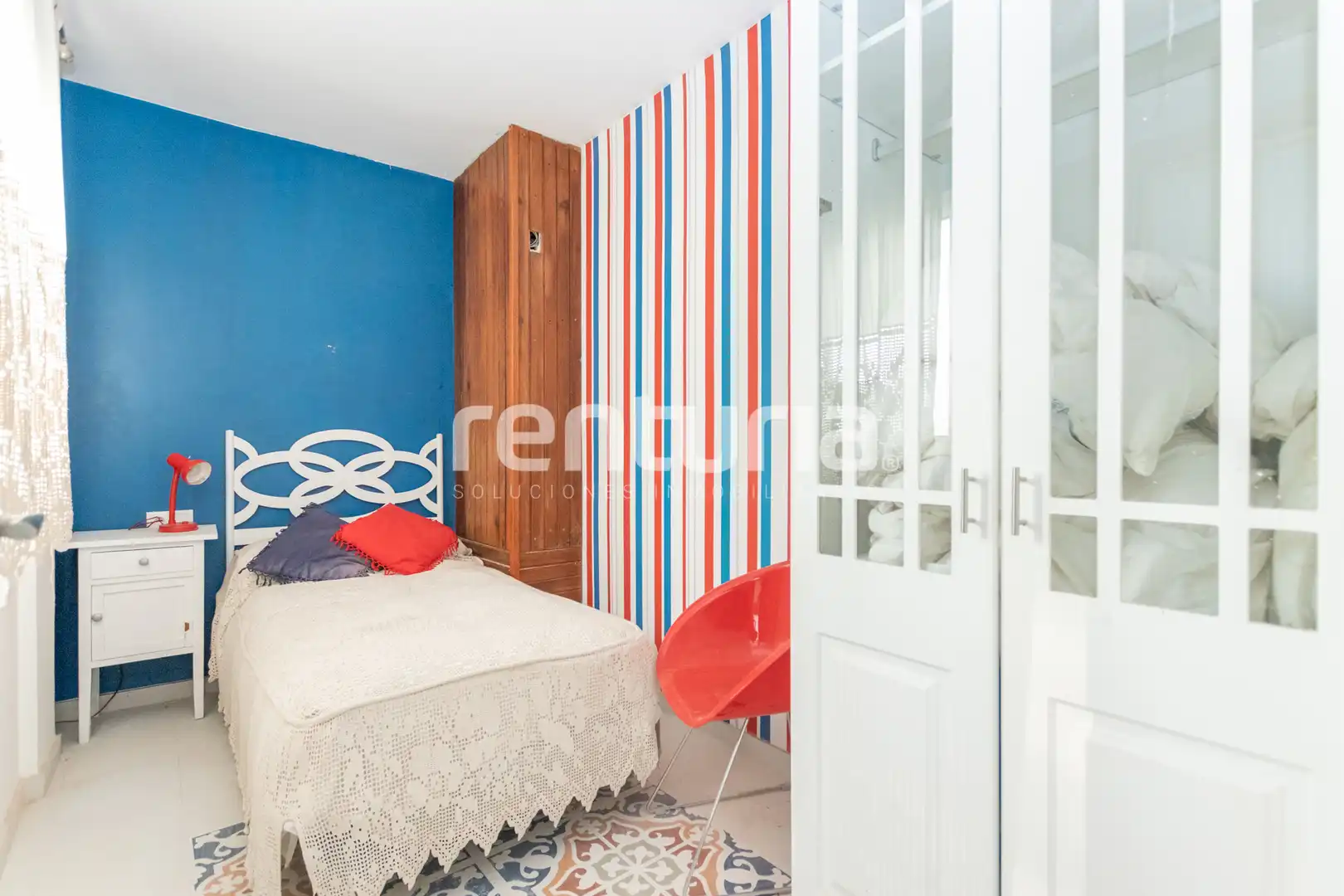 Schlafzimmer von Dachboden zum Verkauf in La Font de la Figuera mit Terrasse und Balkon