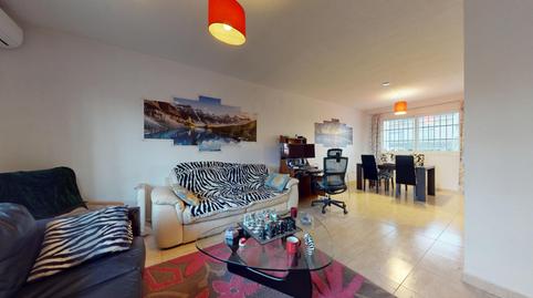 Foto 3 de Casa adosada en venta en Calle Concha Piquer, Horcajo de Santiago, Cuenca