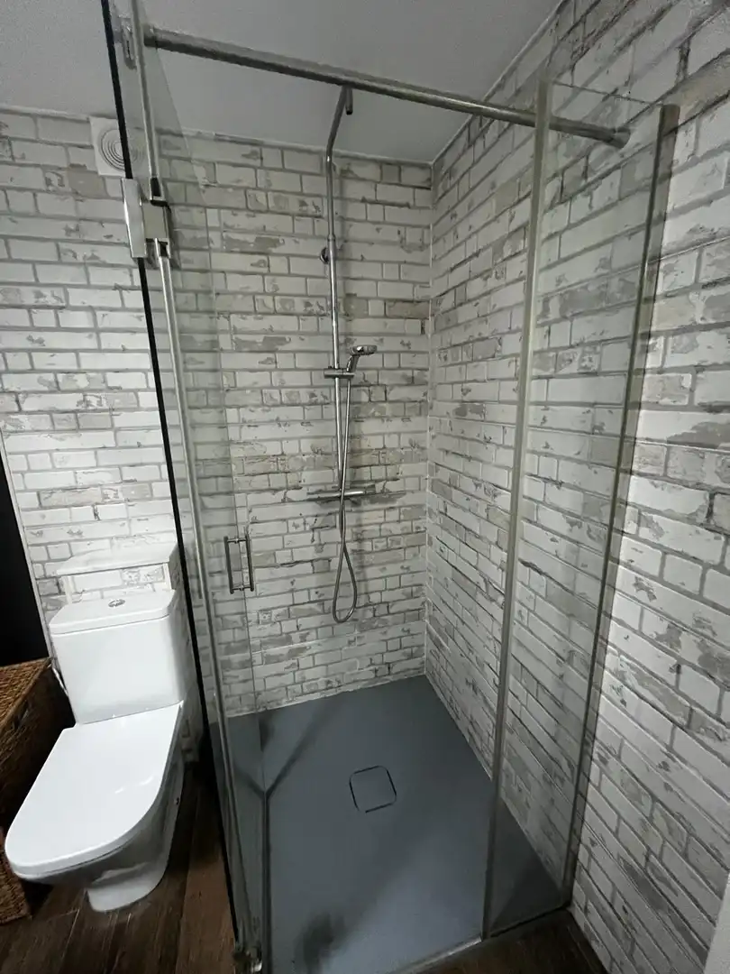Bathroom of Flat for sale in Córdoba  with Air Conditioner, Parquet flooring and Storage room