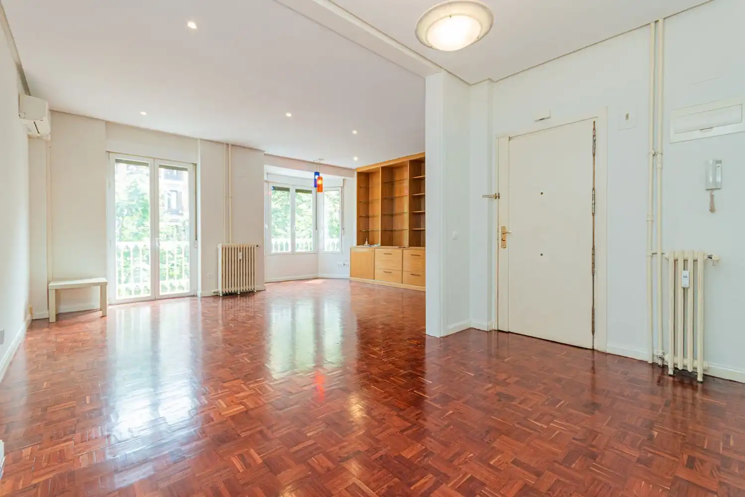 Flat with lift for sale in Chamberí
