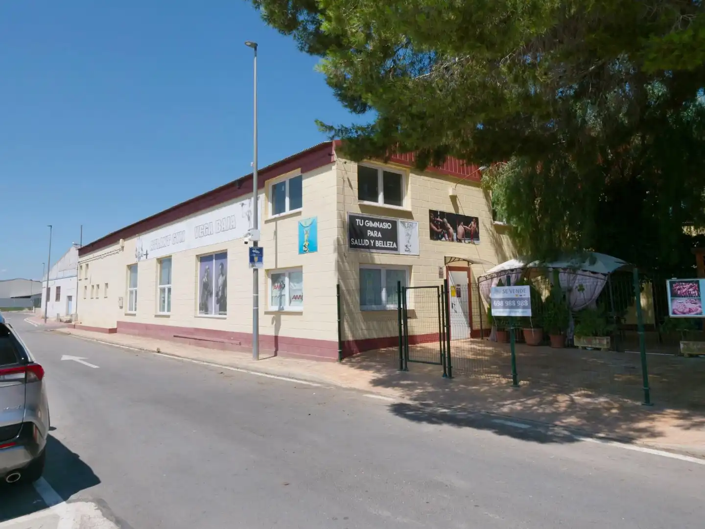 Vista exterior de Nave industrial en venta en Almoradí