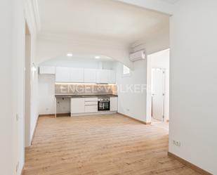 Apartament en venda a Comte Urgell,  Barcelona Capital