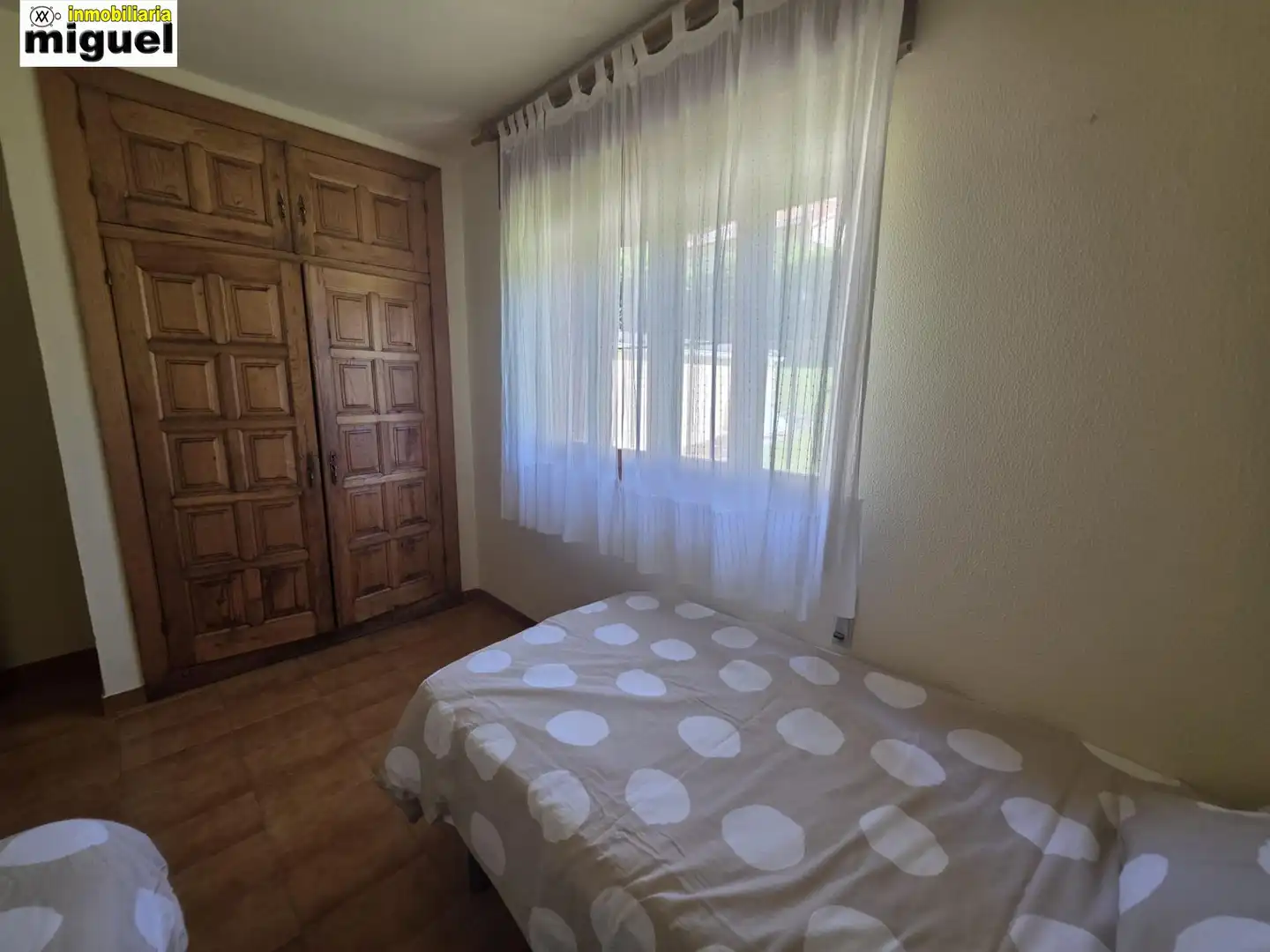 Dormitori de Casa o xalet en venda en Llanes amb Calefacció, Jardí privat i Terrassa