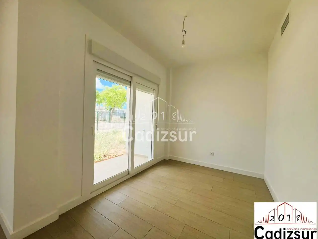 Habitación de Casa adosada en venta en Puerto Real con Aire acondicionado, Calefacción y Jardín privado