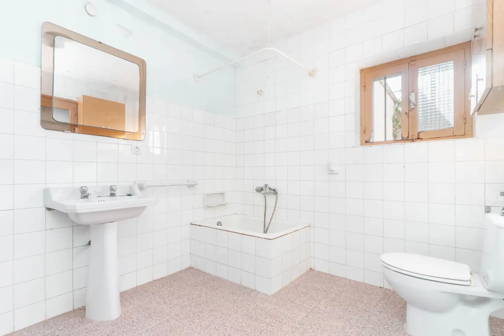 Baño de Casa o chalet en venta en Llanes con Calefacción, Jardín privado y Terraza