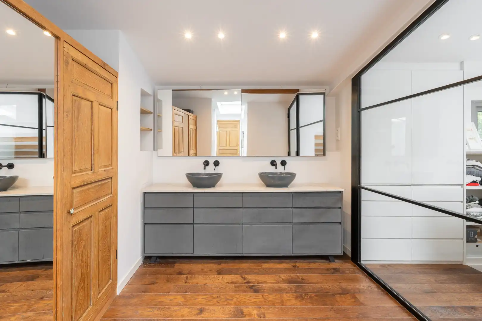 Baño de Casa o chalet en venta en Barcelona con Aire acondicionado, Calefacción y Jardín privado