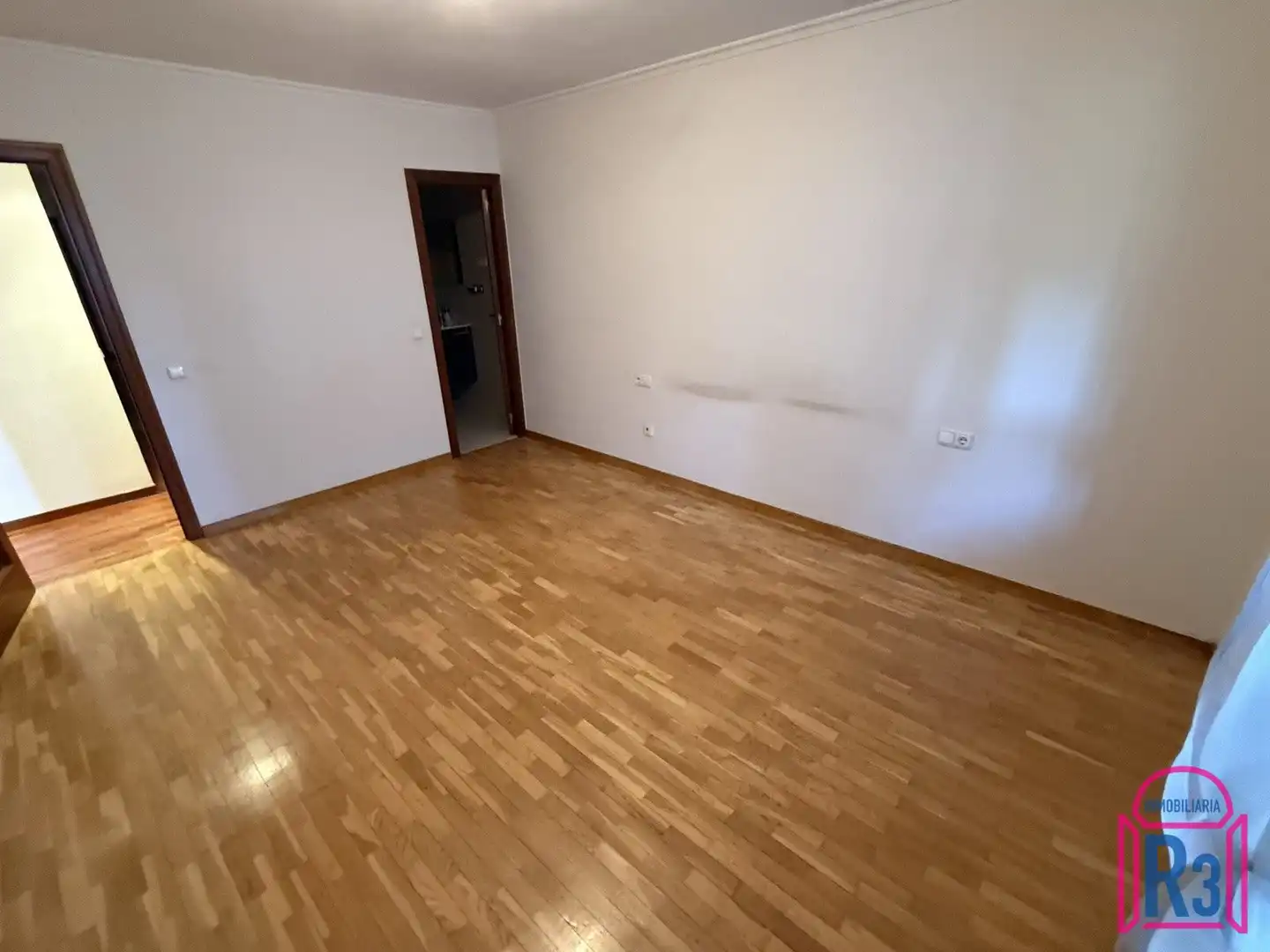 Schlafzimmer von Wohnung zur Miete in León Capital  mit Heizung, Terrasse und Abstellraum