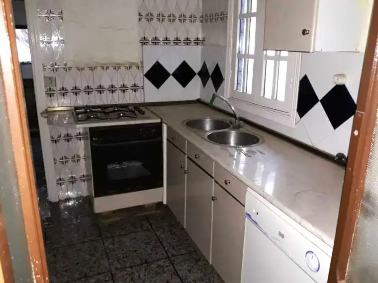 Kitchen of Houses for sale in Medina de las Torres  with Terrace and Oven