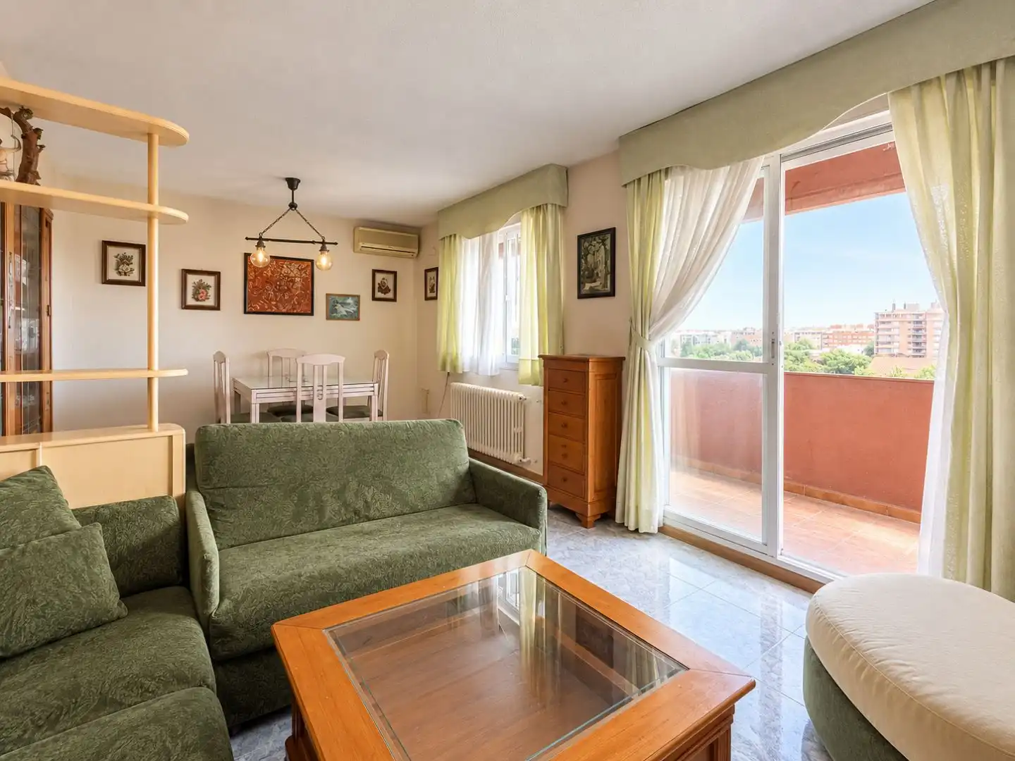 Sala d'estar de Pis en venda en San Blas