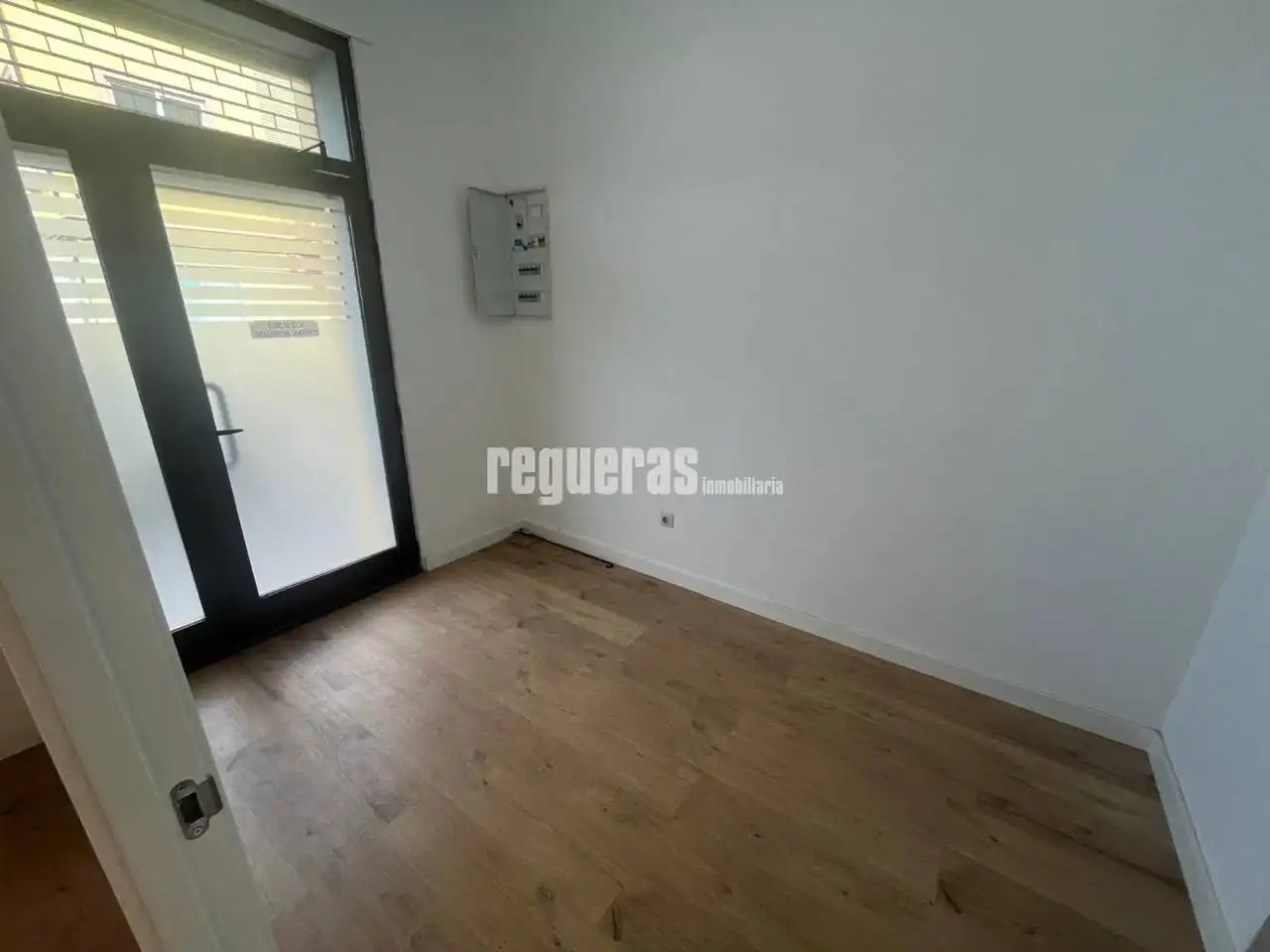 Business premises to rent in Llano Ponte, imagen 5