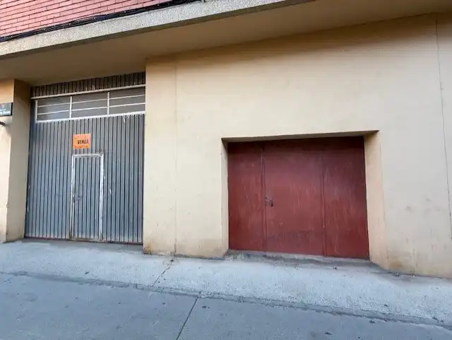 Local comercial en venda a Balaguer, imagen 4