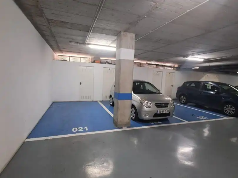 Parkplatz von Garage zur Miete in Melilla