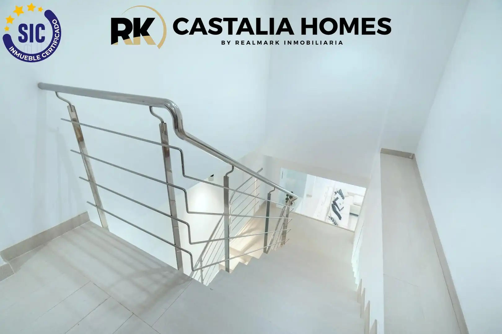 Einfamilien-Reihenhaus zum Verkauf in Castellón de la Plana / Castelló de la Plana mit Klimaanlage, Privatgarten und Terrasse