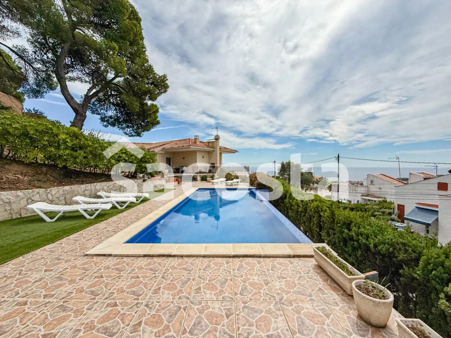 Außenansicht von Haus oder Chalet zum Verkauf in Lloret de Mar mit Klimaanlage, Heizung und Privatgarten