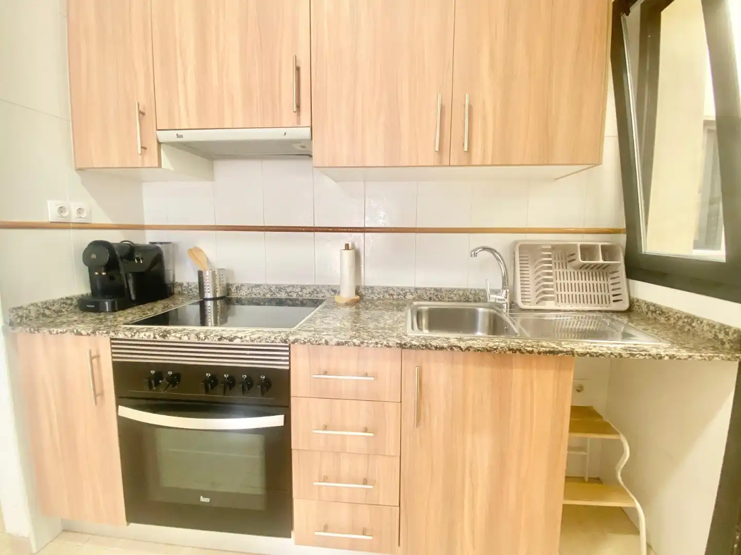 Cuina de Apartament de lloguer en El Campello amb Piscina, Moblat i Rentadora