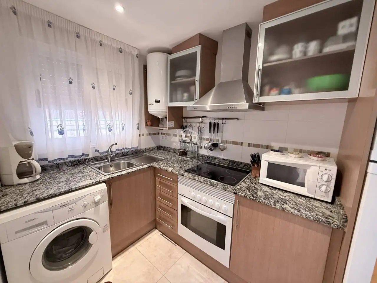 Apartament amb terrassa en venda a Calle Alemania 2
