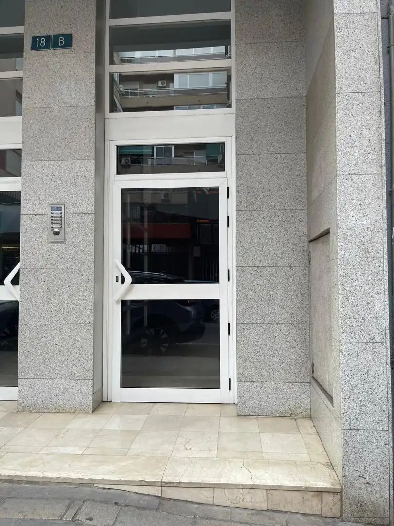 Individual amb ascensor de lloguer a Carrer Italia 25, imagen 3