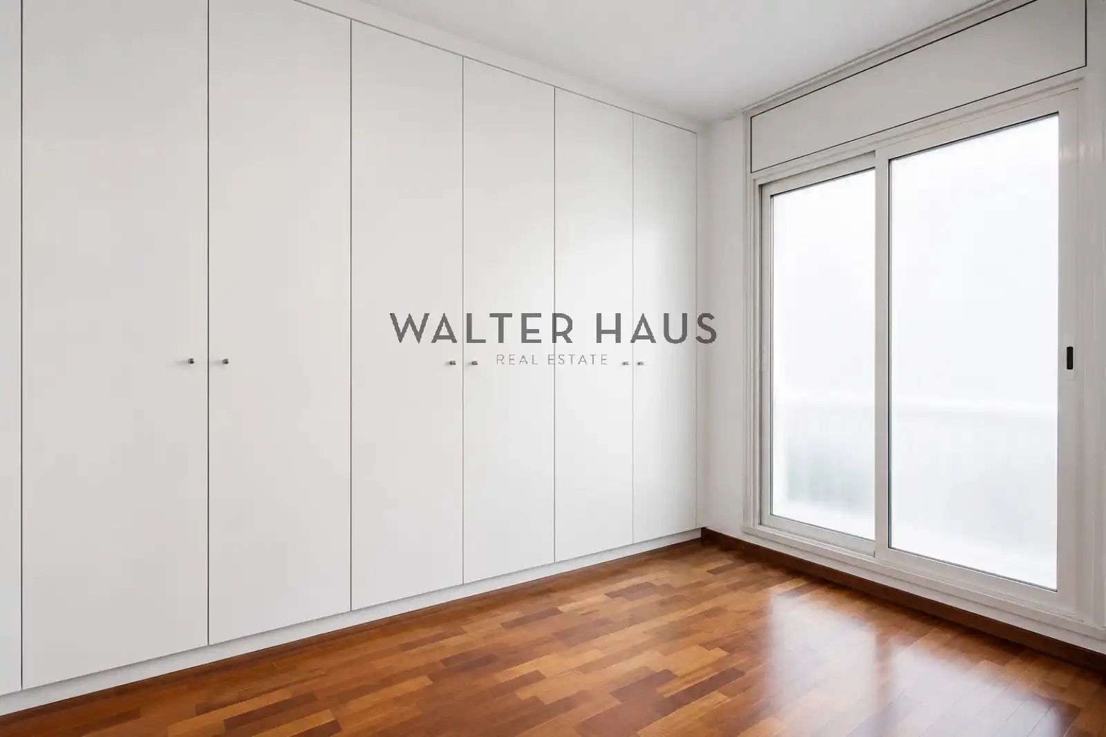 Habitación de Piso en venta en Barcelona con Aire acondicionado y Balcón