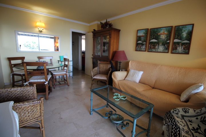 Flat for sale in Calle Camilo José Cela, Playa de la Fontanilla , Marbella Centro, Marbella