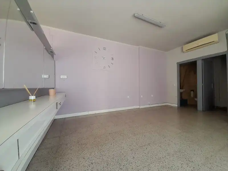 Business premises for sale in SANTA COLOMA, imagen 2