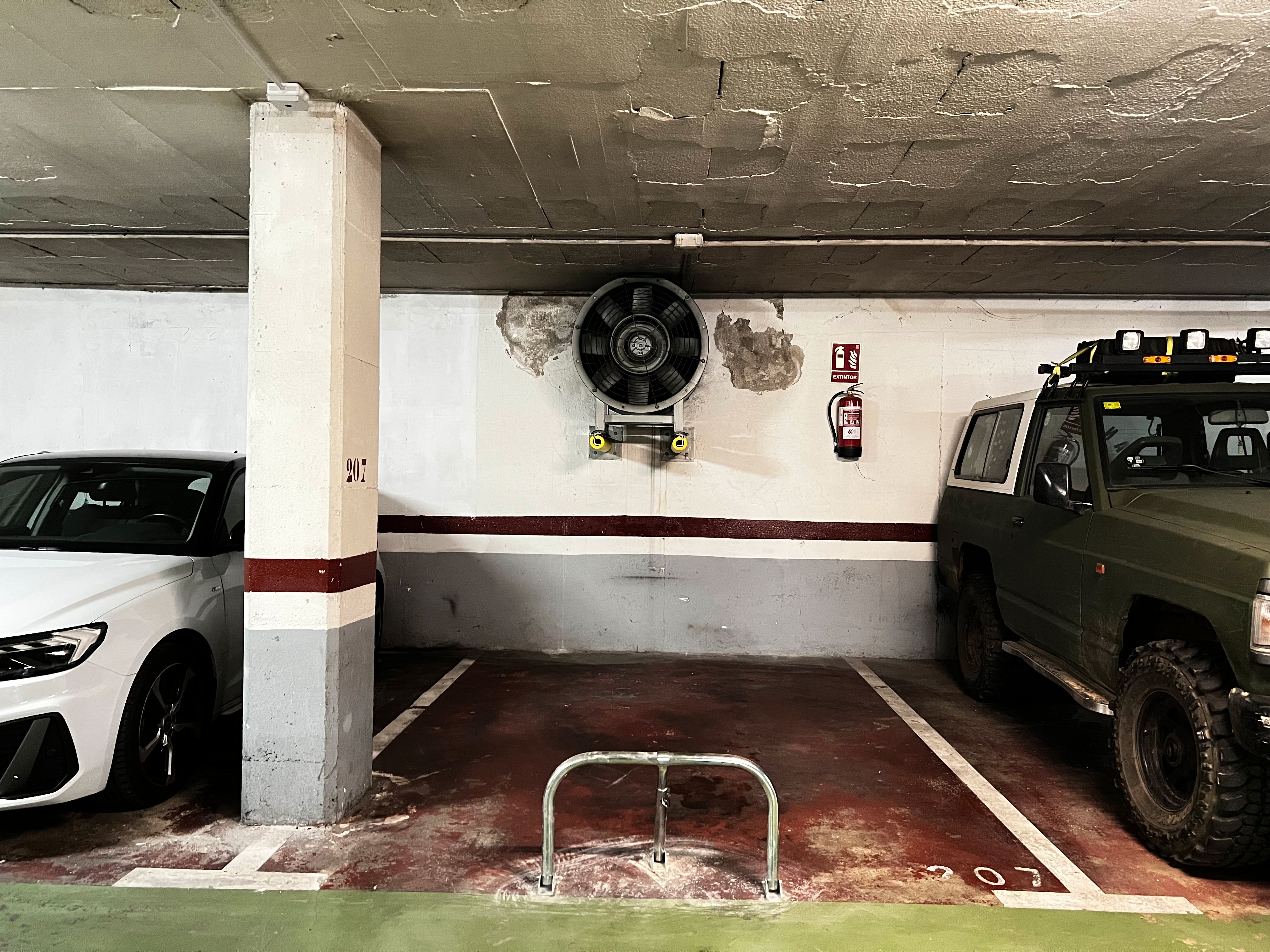 Aparcament de Garatge en venda en Badalona