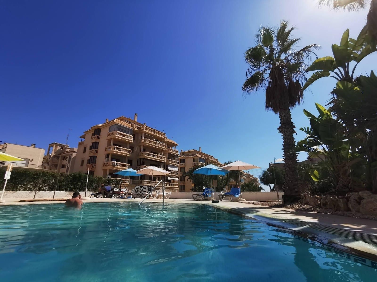 Piscina de Apartament en venda en Guardamar del Segura amb Aire condicionat, Calefacció i Terrassa