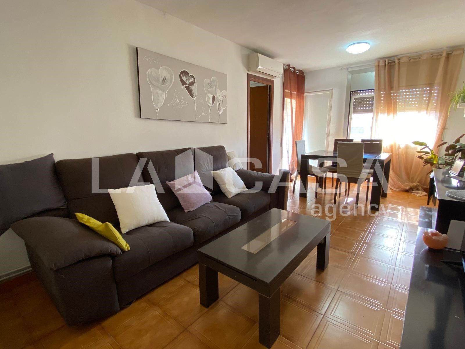 Living room of Flat for sale in Santa Coloma de Gramenet  with Balcony