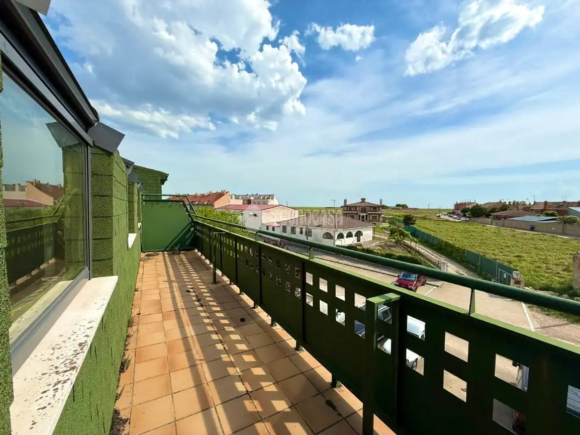 Terraza de Ático en venta en Villanubla con Calefacción, Parquet y Terraza