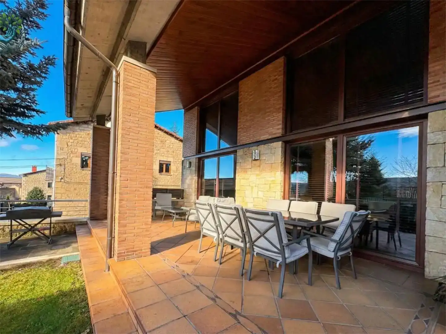Terrassa de Casa o xalet en venda en Covaleda amb Jardí privat, Parquet i Moblat
