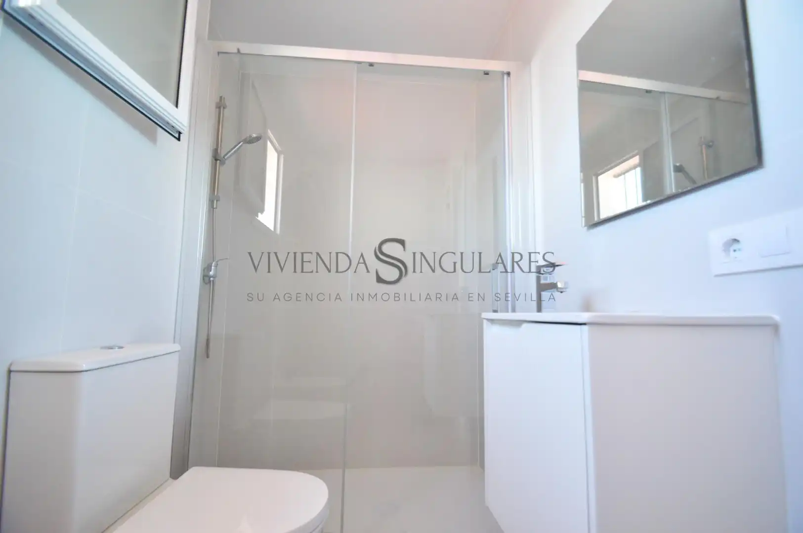 Baño de Ático de alquiler en Sevilla con Aire acondicionado, Calefacción y Terraza