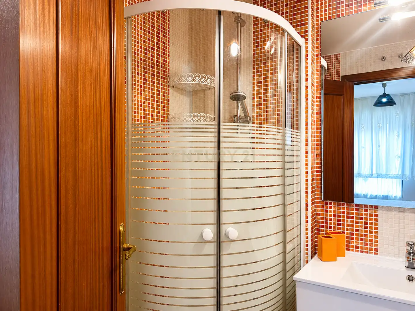Baño de Piso en venta en Majadahonda con Aire acondicionado