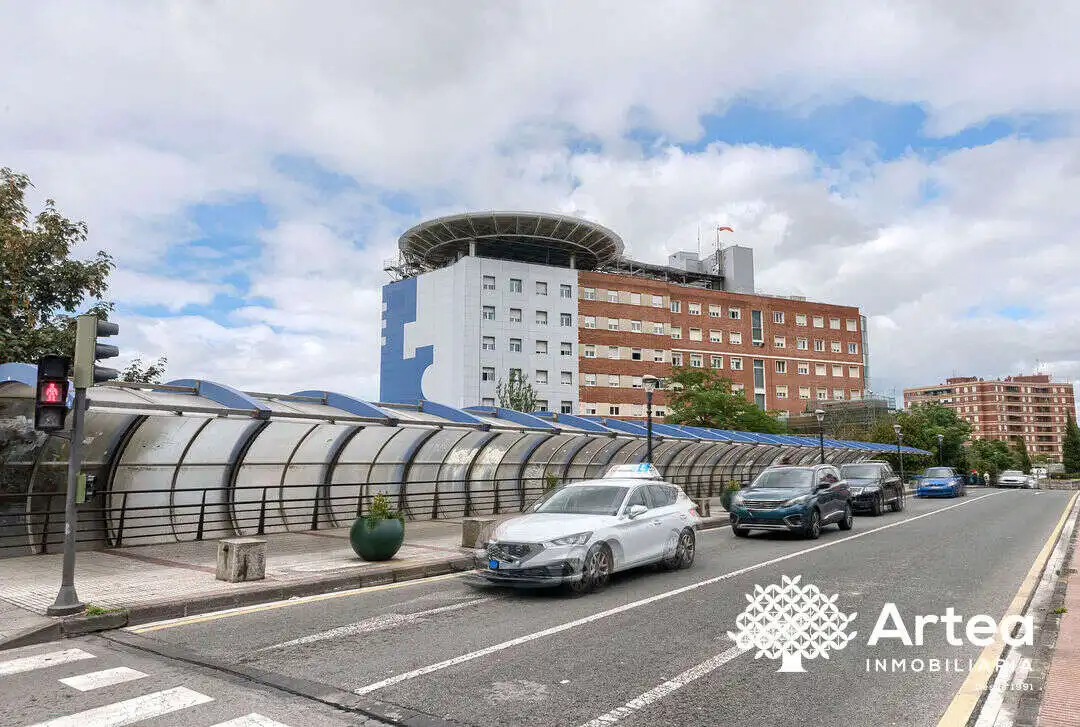 Vista exterior de Pis en venda en Barakaldo  amb Calefacció i Terrassa