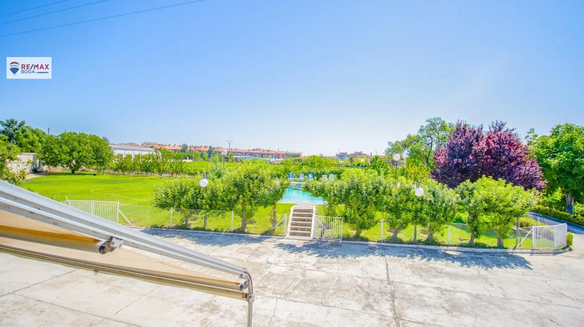 Jardí de Casa o xalet en venda en Oyón-Oion amb Aire condicionat, Jardí privat i Parquet