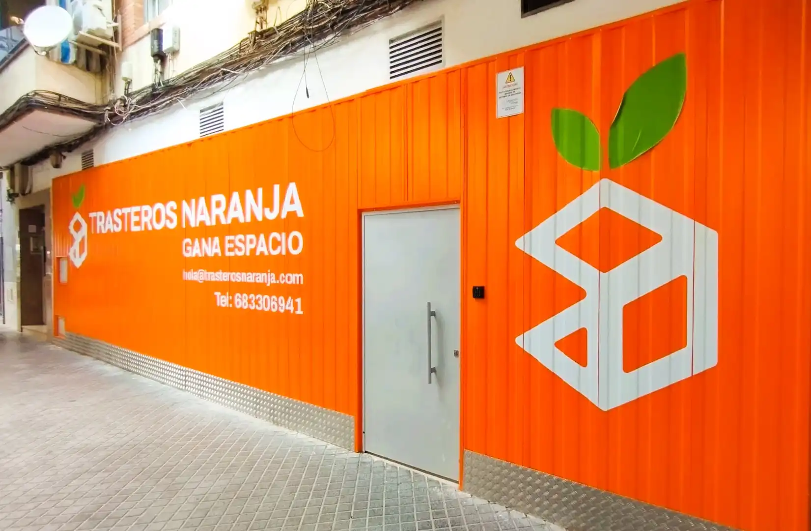 Vista exterior de Traster de lloguer en Córdoba amb Alarma