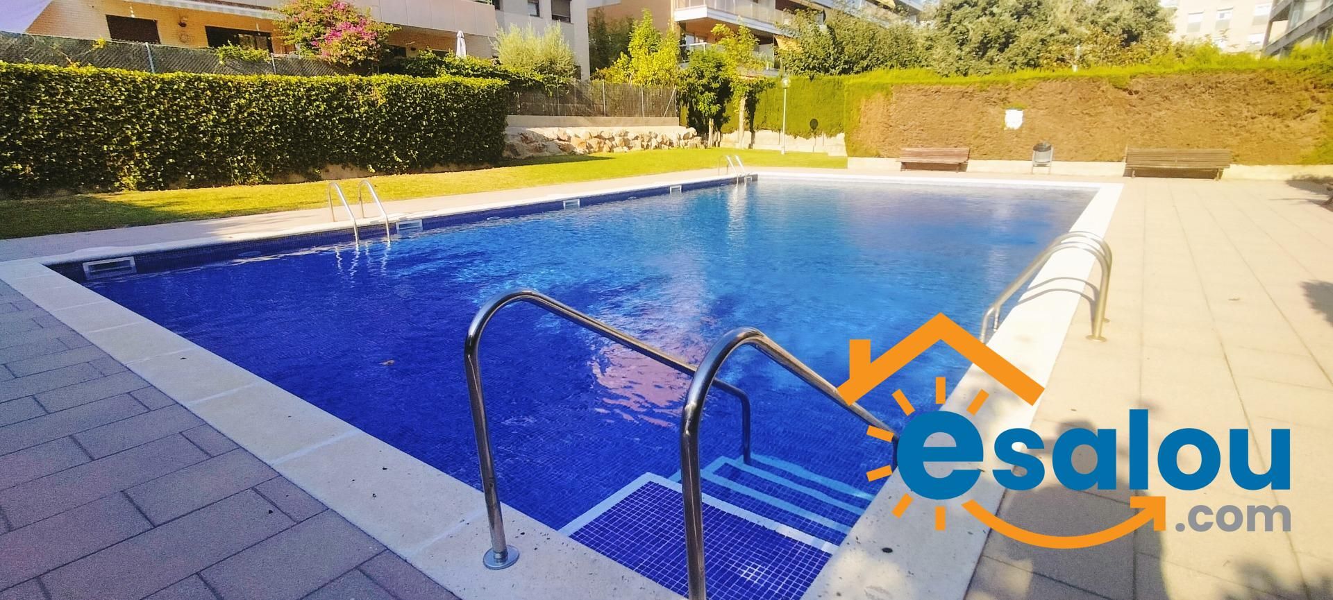 Piscina de Apartament en venda en Salou amb Aire condicionat, Terrassa i Piscina comunitària