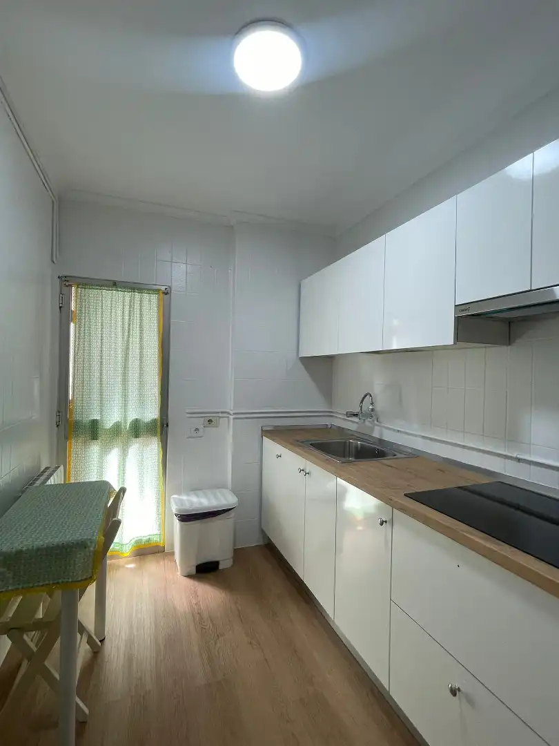 Cocina de Piso de alquiler en Plasencia con Aire acondicionado, Calefacción y Terraza