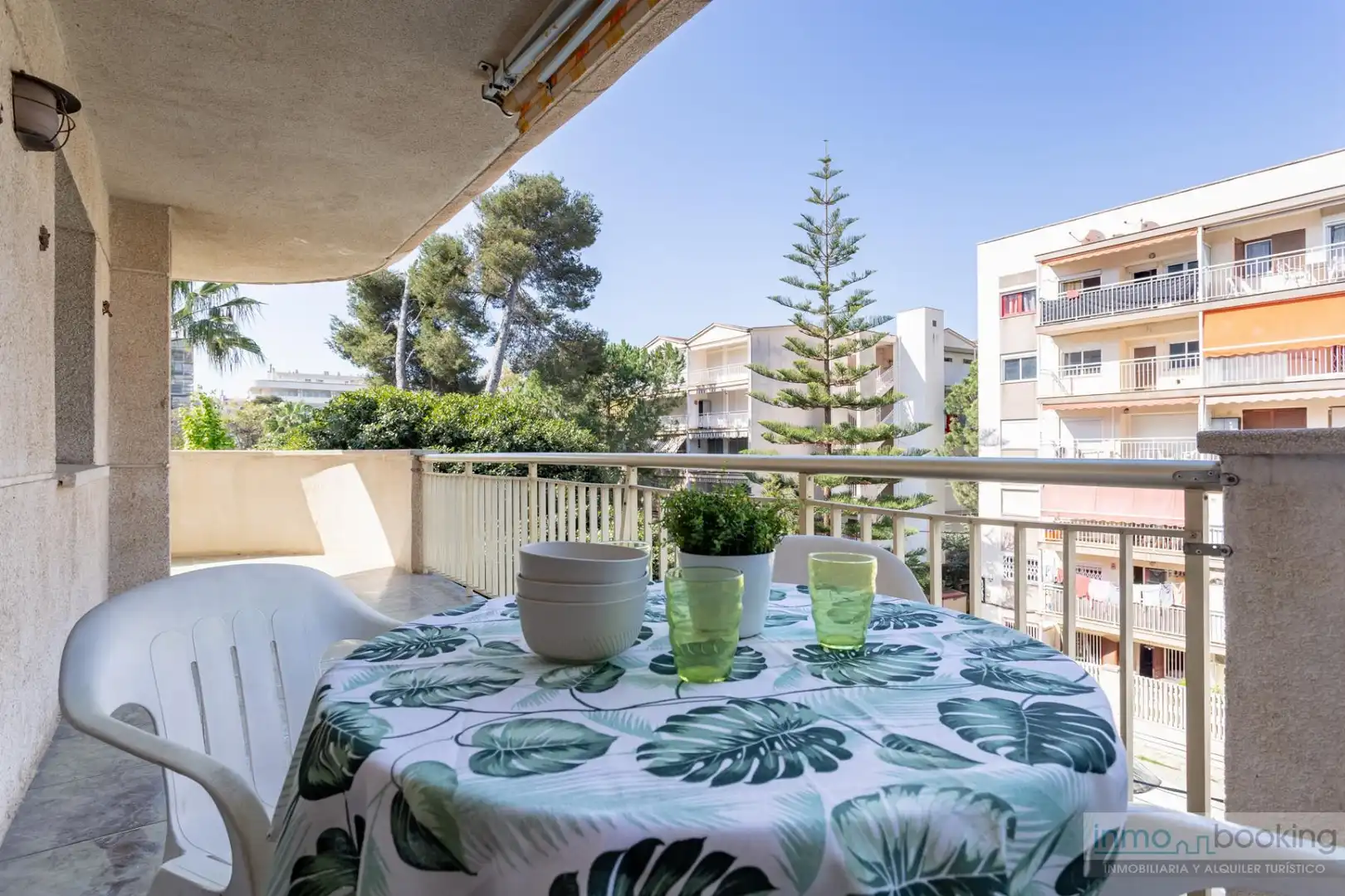Terrasse von Wohnungen zum Verkauf in Salou mit Klimaanlage, Heizung und Gemeinschaftspool
