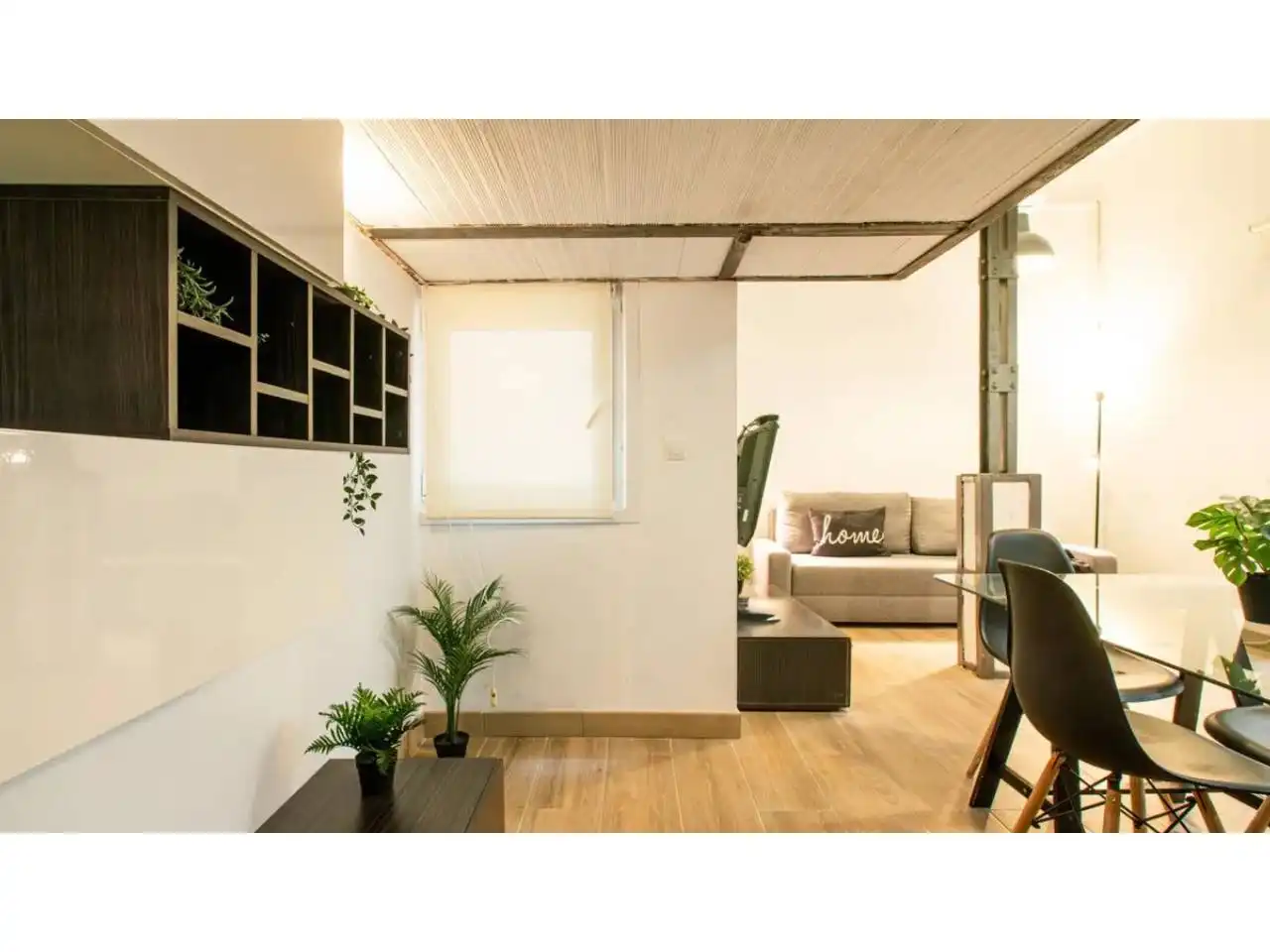 Living room of Study for sale in Barcelona  with Parquet flooring