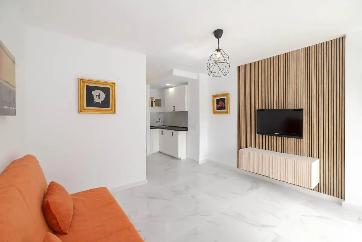 Sala de estar de Estudio en venta en Benalmádena con Calefacción, Jardín privado y Piscina