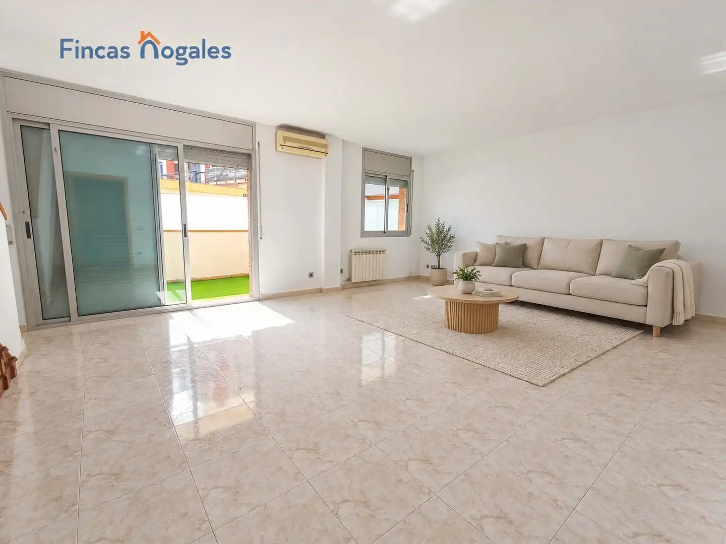 Sala d'estar de Dúplex en venda en Centre - Sant Oleguer